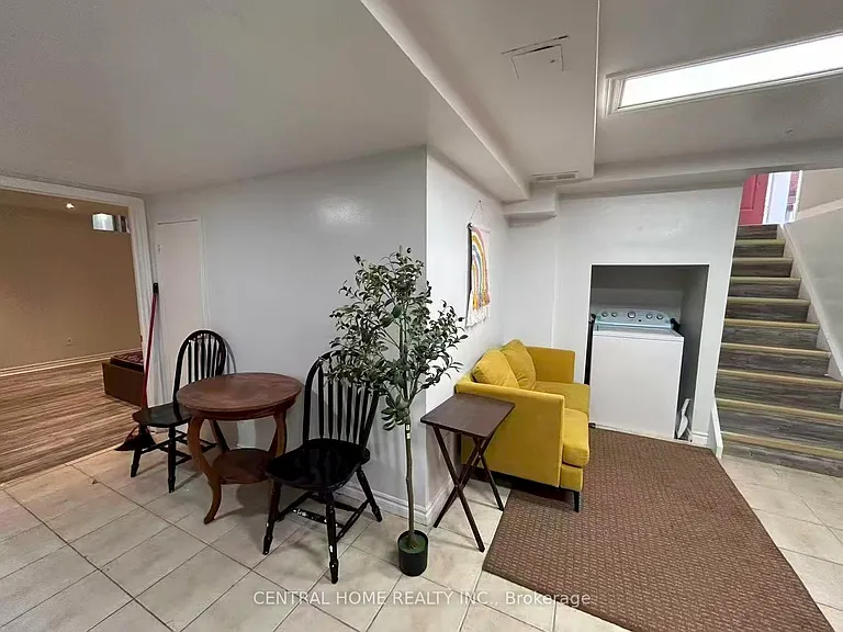 25 Eastvale Dr #BASEMENT — Photo 4