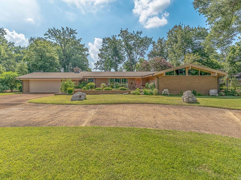 1st image of 12 Meadowbrook Ln