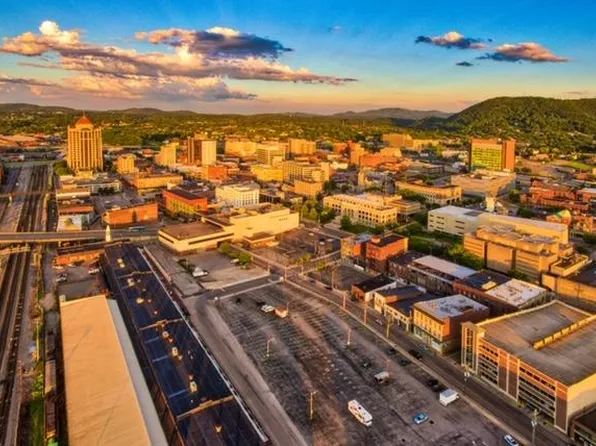 324 Salem Ave SW, Roanoke, VA 24016