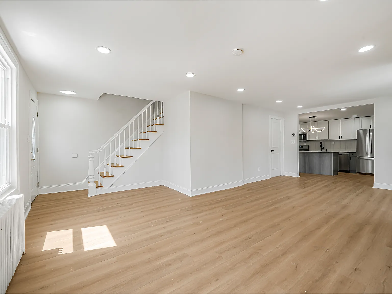 4 bed, $3,200 — Photo 3