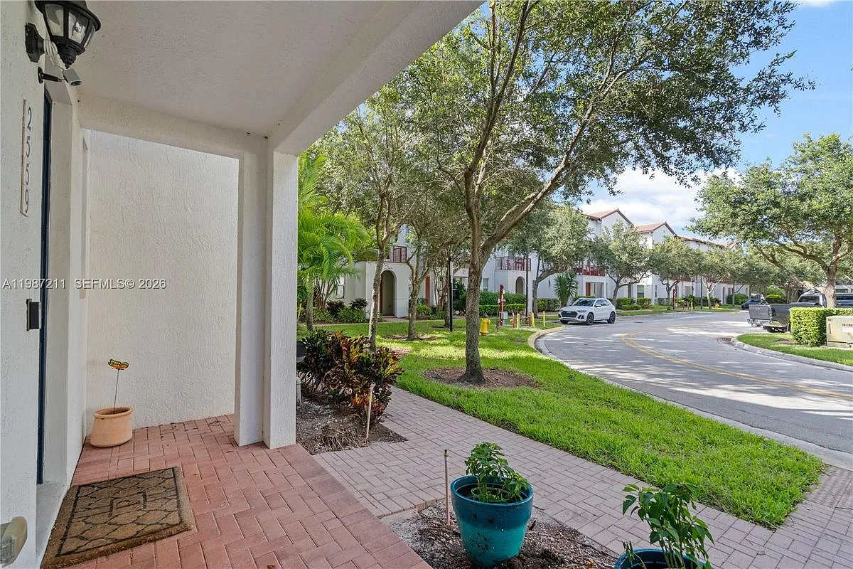 Building Photo - 2559 SW 119th Ter