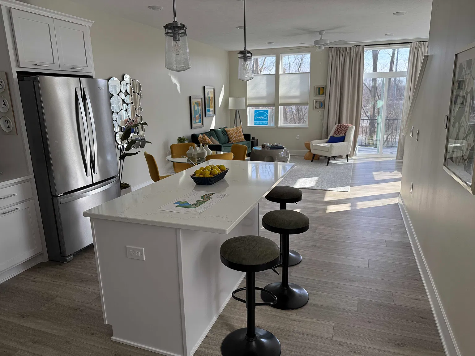 Viridian Place Condominiums — Photo 2