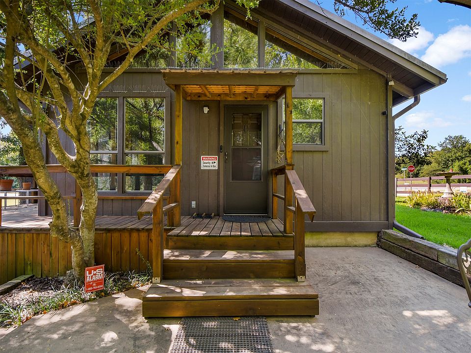 1st image of 32 Rock House Rd