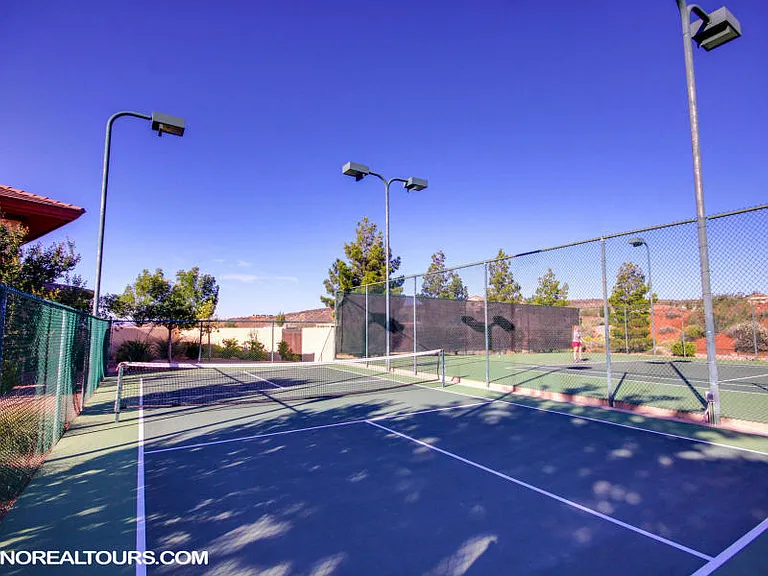 1233 N Spring Valley Dr — Photo 16