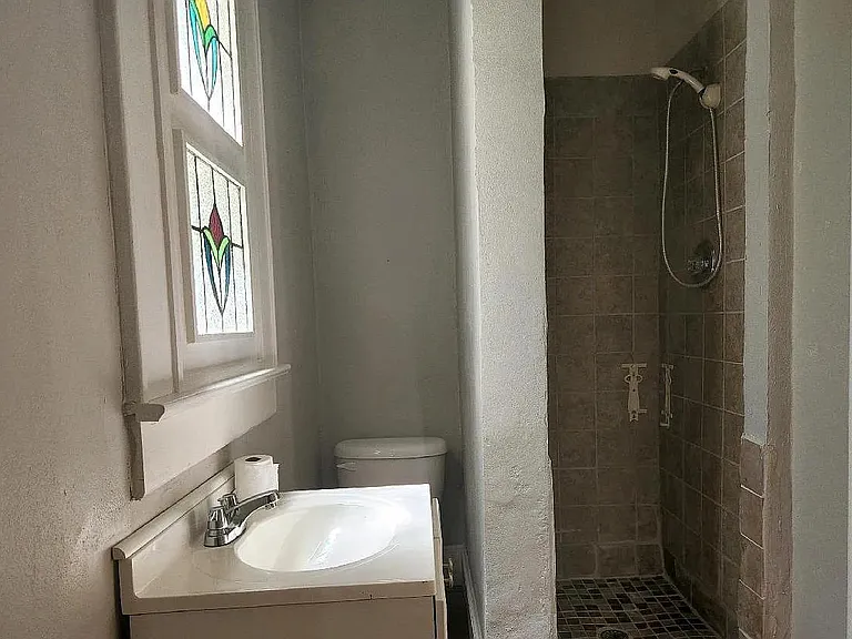 501 NW Main St — Photo 7