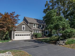 2062 N Benson Rd, Fairfield, CT 06824