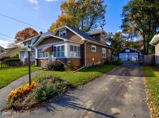 10 Lockrow Blvd, Albany, NY 12205