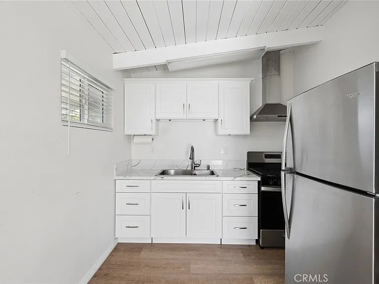 525 Catalina St #D — Photo 8