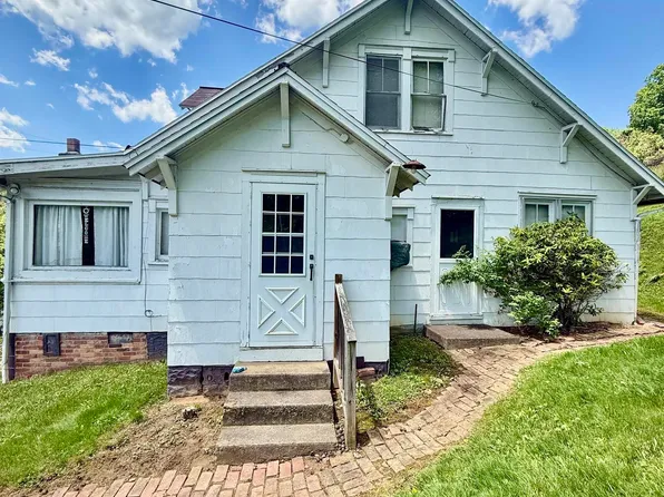 45 Blake Ave, Salem, WV 26426