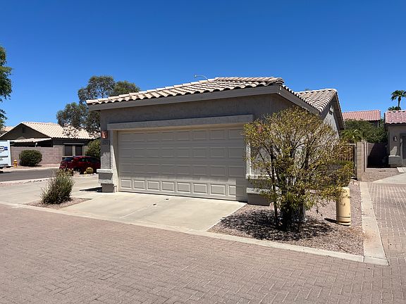 Attached Garage