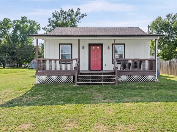 212 S Poplar St, Ottawa, KS 66067