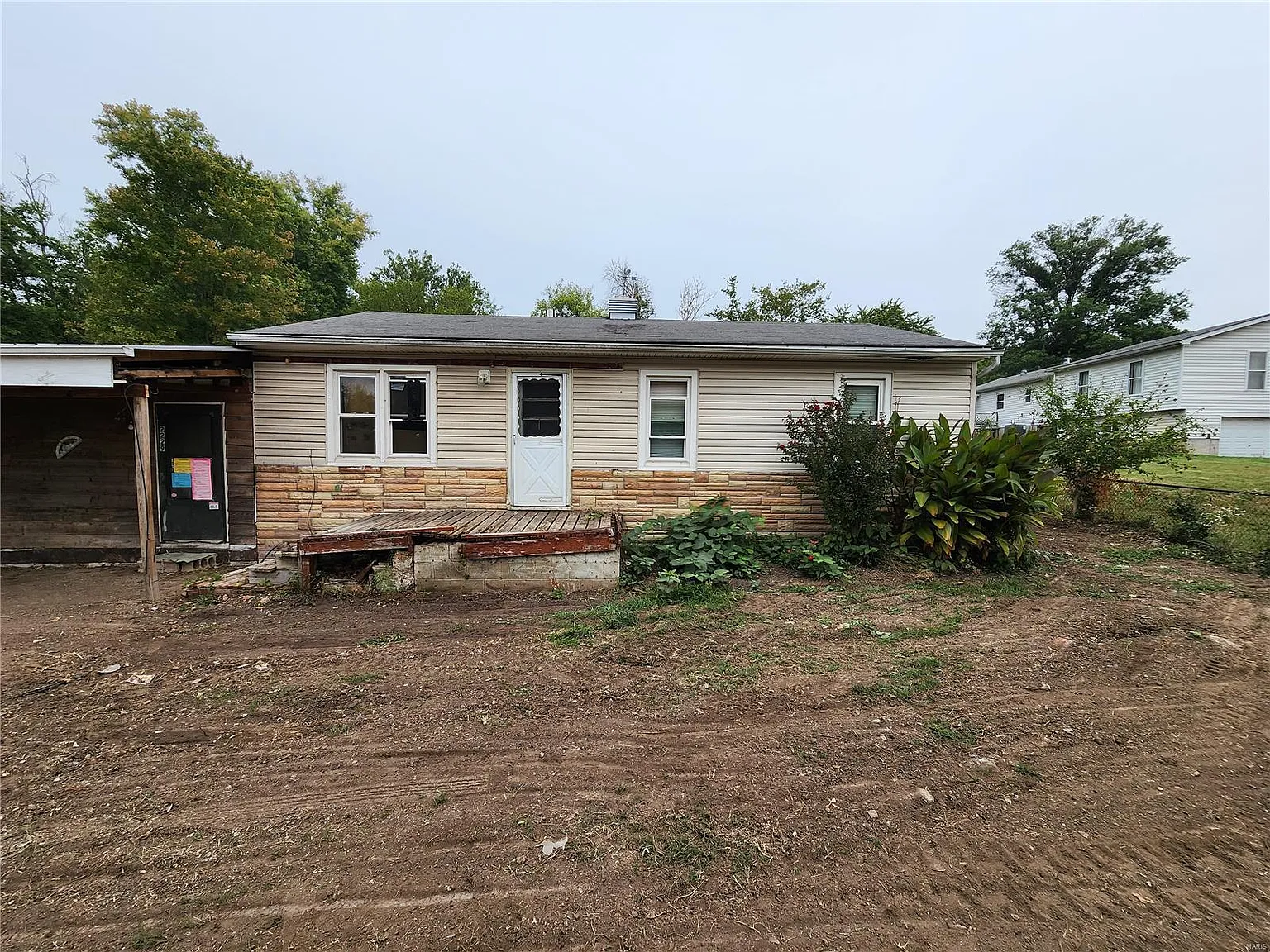 2229 School Dr photo 1