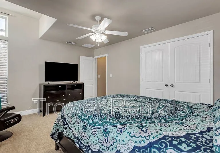 9915 Rainbow Dr — Photo 9