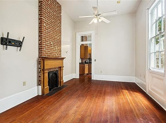 5th image of 2044 Camp St