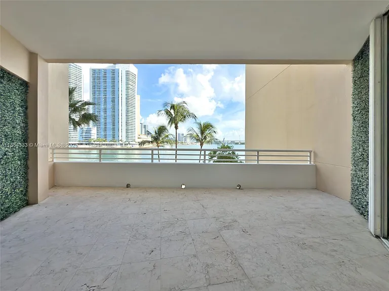 848 Brickell Key Dr #306 — Photo 32