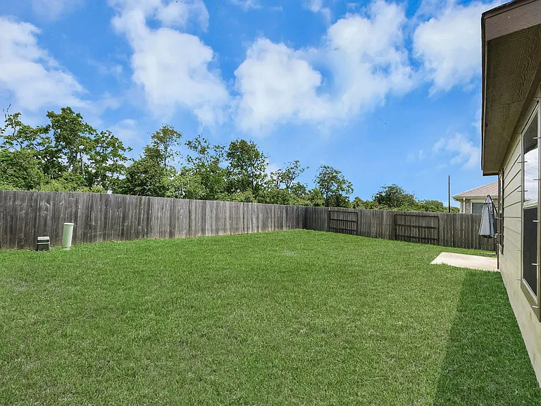 1509 Portola Dr — Photo 33