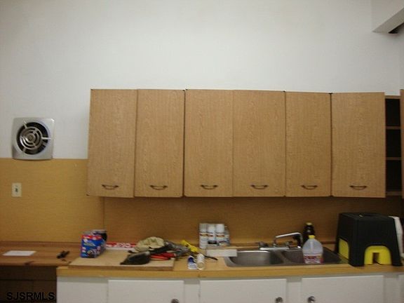 5th image of 349 West Ave