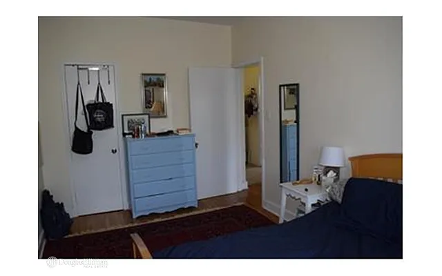 Rented by Douglas Elliman | media 14