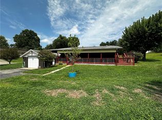 108 Francis Rd, Perryopolis, PA 15473