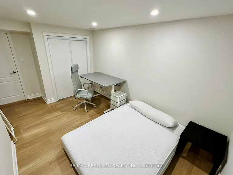 511 Pleasant Ridge Ave #BASEMENT — Photo 6