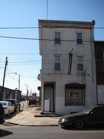 2nd image of 2116 E Tioga St