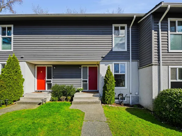 300 Decaire St #5, Coquitlam, BC V3K 5P2