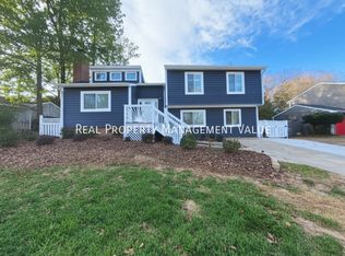 9546 Fairway Ridge Rd, Charlotte, NC 28277