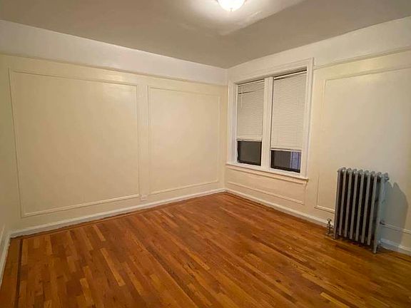 2nd image of 3021 Holland Ave APT 23S
