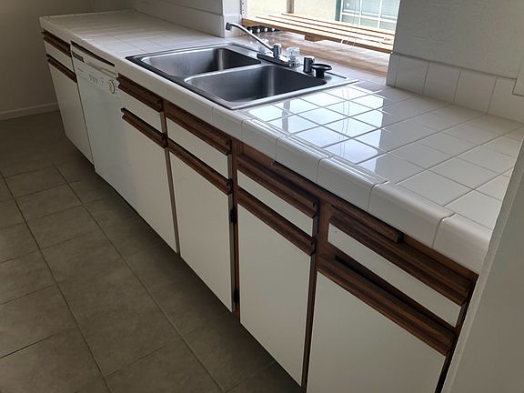 4th image of 115 S Bundy Dr APT C