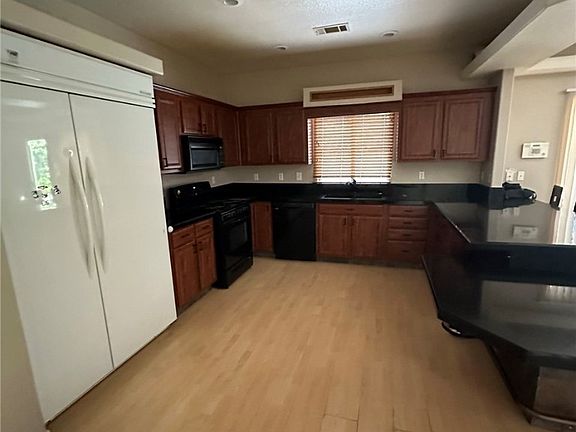 4th image of 7213 Grand Palace Ave