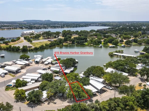 619 Brazos Harbor Cir, Granbury, TX 76048