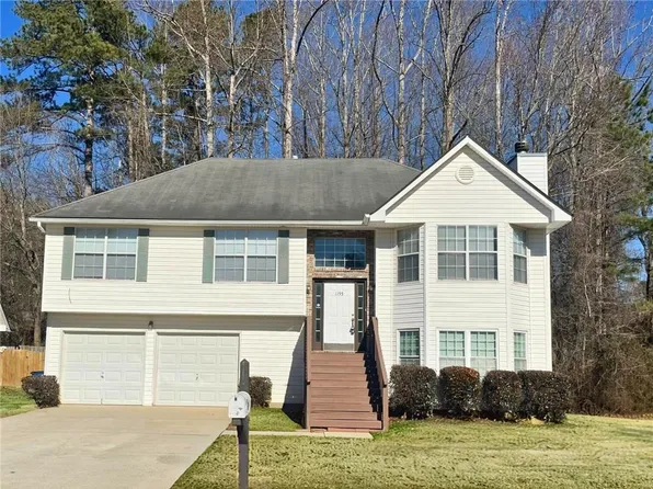 1155 Round Table Ln, Riverdale, GA 30296