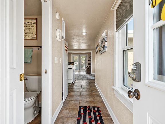 2nd image of 105 Chambers Poin #31