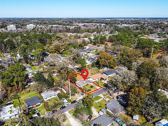 3rd image of 7945 HARE Avenue