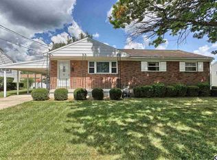 7 Briar Ln, Camp Hill, PA 17011