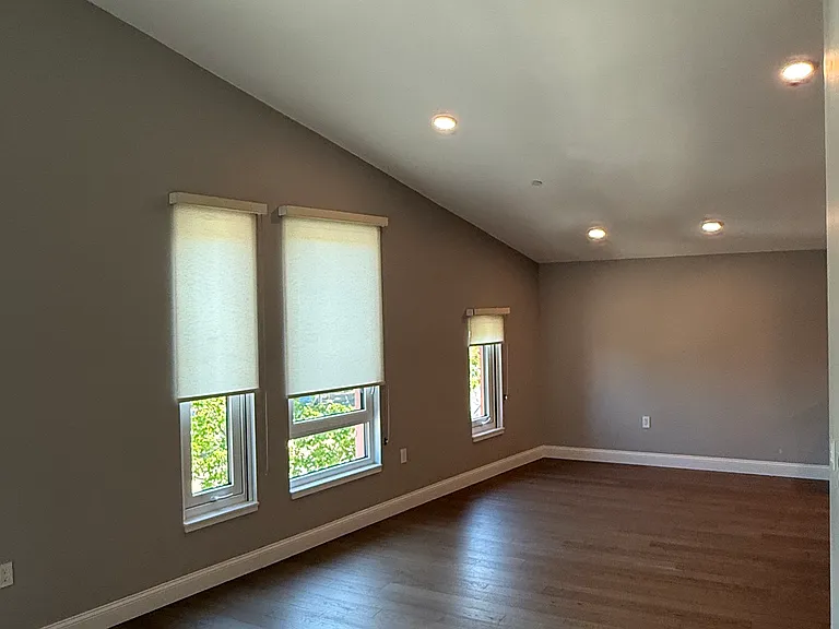 368 Pleasant St #303 — Photo 12