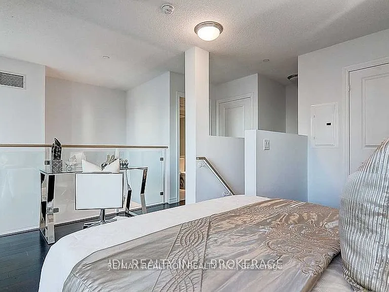 386 Yonge St #1112 — Photo 18