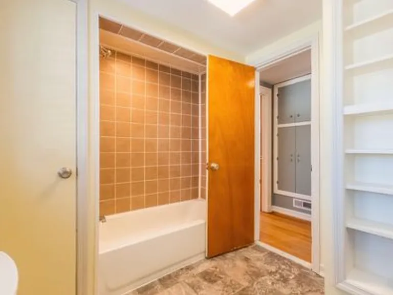 1617 Orange St — Photo 33