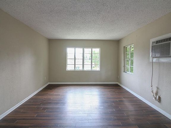 3rd image of 616 E Charles St