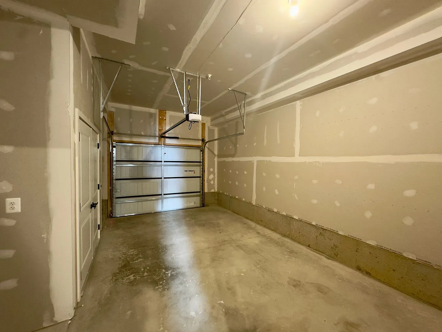 Brand-New 3BD/3.5BA Townhome in Baltimore's Riverside Community — Photo 2