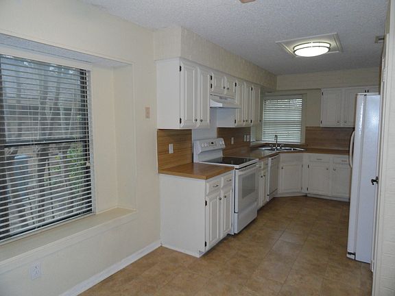 Kitchen Breakfast nook
