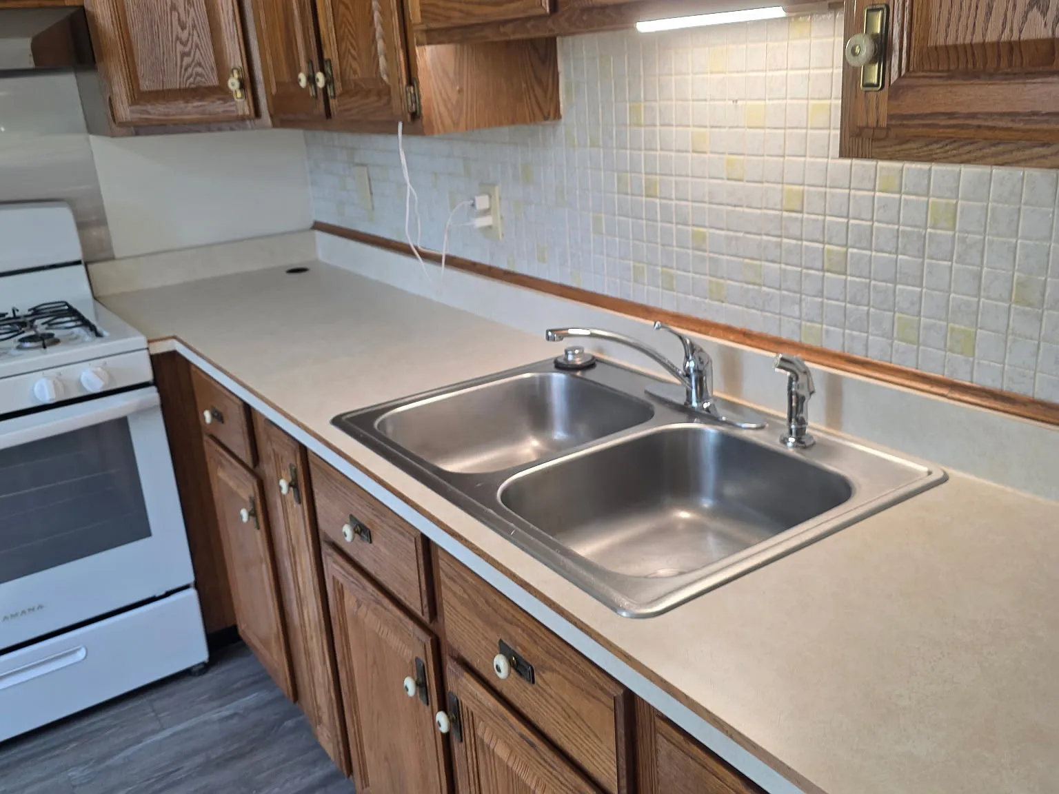 3 bed, 903 sqft, $1,670 — Photo 4