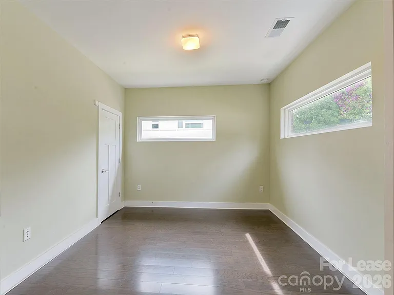 3115 Robeline Ln — Photo 6