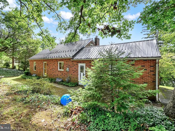 87 Park Ave, Glen Rock, PA 17327