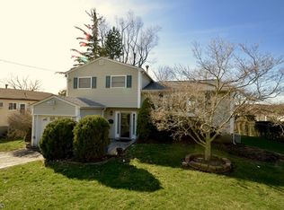 135 Highview Ter, Dover, NJ 07801