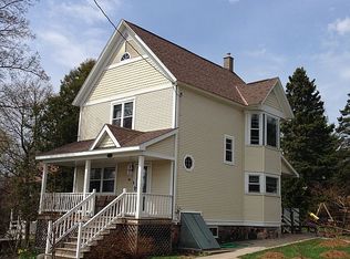 1043 Ingot St, Hancock, MI 49930