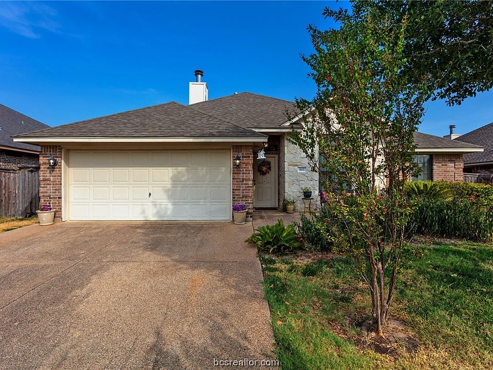 1st image of 905 Ladove Dr