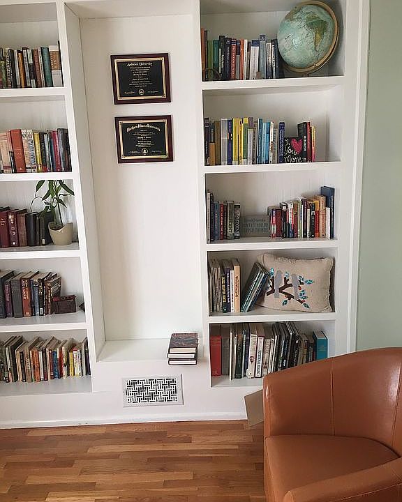 2nd image of 4523 Lexington Ave