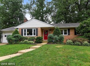 7507 Fairwood Ln, Falls Church, VA 22046