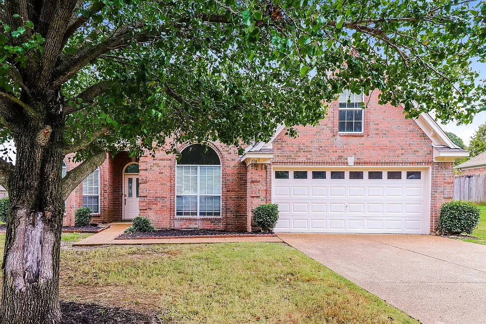 3 bed, 2.0 bath, 1700 sqft, $2,710 — Photo 1